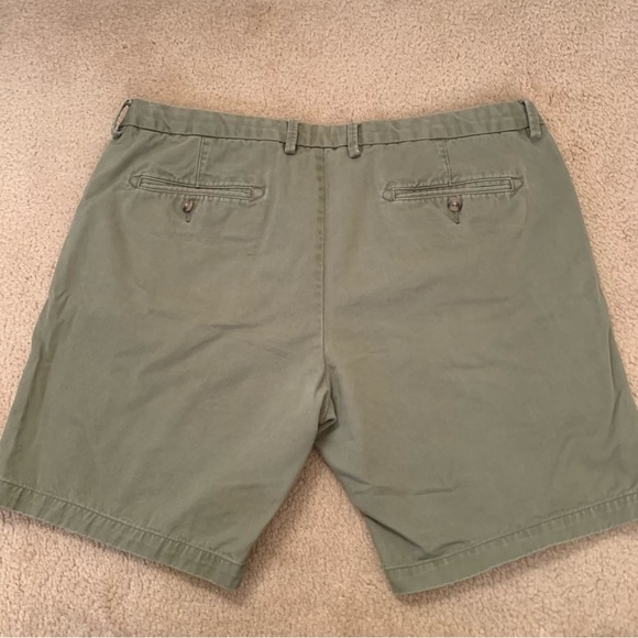 Black Brown 1826 Army Green Flat Front Short - 40 - Picture 4 of 13